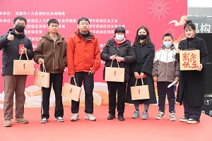 “百米小巷”人潮涌動(dòng)！瑞方人力助力2025年武侯區(qū)春風(fēng)行動(dòng)專(zhuān)場(chǎng)招聘會(huì)“開(kāi)門(mén)紅” 第12張