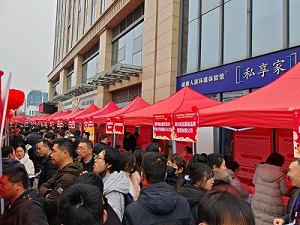 “百米小巷”人潮涌動(dòng)！瑞方人力助力2025年武侯區(qū)春風(fēng)行動(dòng)專(zhuān)場(chǎng)招聘會(huì)“開(kāi)門(mén)紅” 第3張