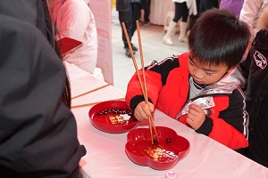 “百米小巷”人潮涌動(dòng)！瑞方人力助力2025年武侯區(qū)春風(fēng)行動(dòng)專(zhuān)場(chǎng)招聘會(huì)“開(kāi)門(mén)紅” 第8張